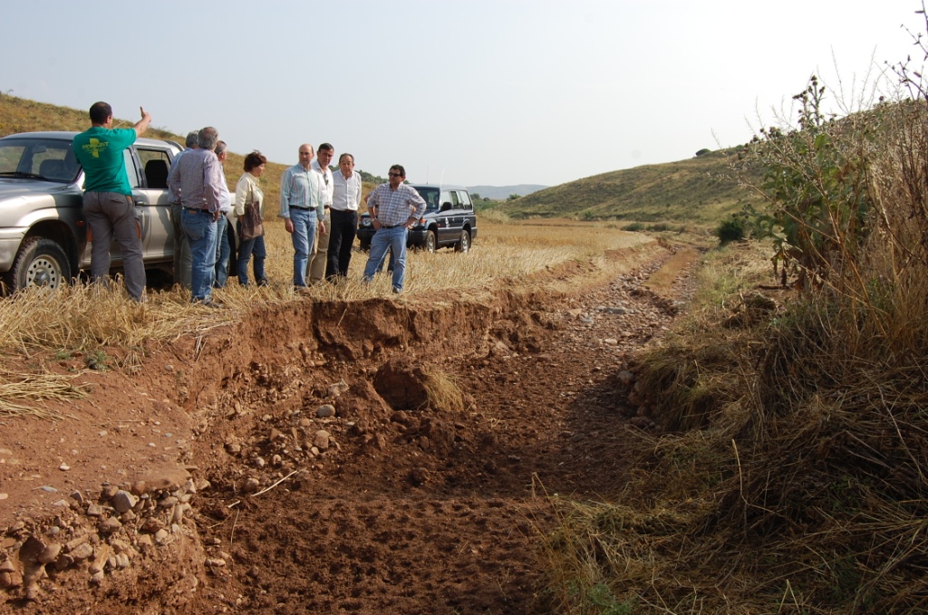 LA DIPUTACIÓN COMIENZA HOY LOS TRABAJOS DE REPARACIÓN DE LOS CAMINOS RURALES AFECTADOS POR LAS TORMENTAS EN VALVERDE DE ÁGREDA EN COLABORACIÓN CON EL AYUNTAMIENTO Y LA COMUNIDAD DE REGANTES DEL CANAL DE SAN SALVADOR